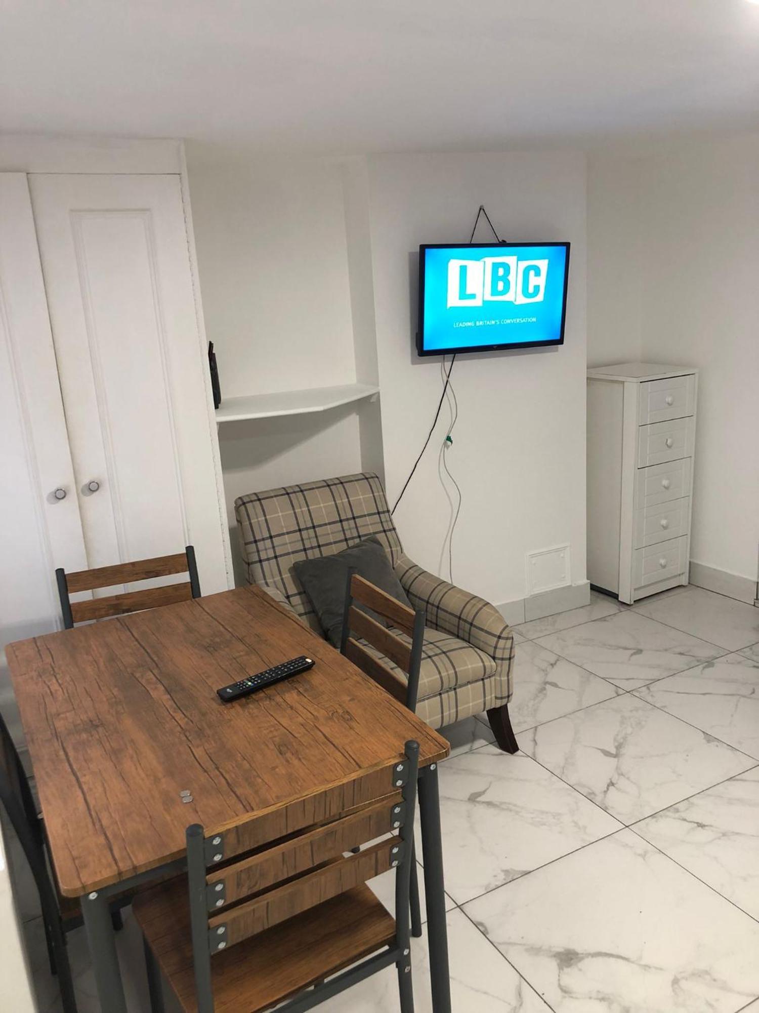 Central Apartment Paddington Лондон Номер фото