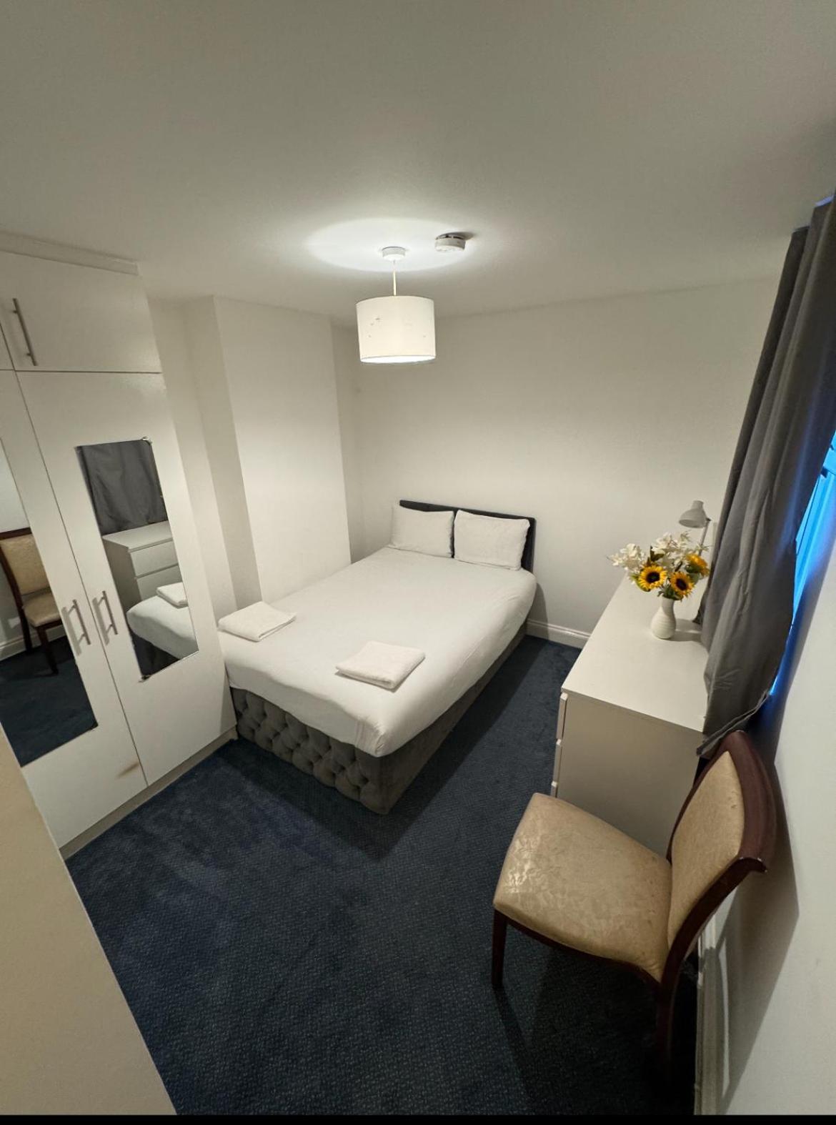 Central Apartment Paddington Лондон Номер фото
